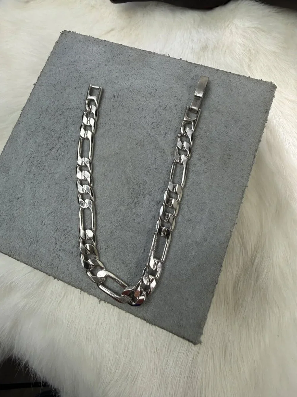 Vintage Silver Tone Figaro Chain Bracelet 6.75